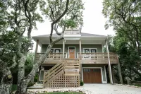 Modern Soundfront Studio, Pier access, Sunsets, Fishing, Watersports, Beach - 4-Star