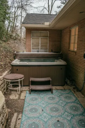 Vintage Vibes! Mid century style with modern comfort.