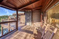 Views! Sleeps 16! 4Bed 4Bath. 5 Min to Pigeon Forge!