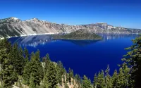 Spacious Western Home on 2 acres in the Pines close to Crater Lake
