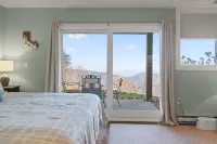 Big Condo - Luxe Baths - Sweeping Views - Walk To Chairlift