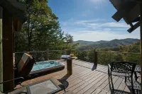 Private, Romantic Luxury Mountain Cabin in the Woods with Incredible Views