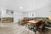 New Listing!  Charming House at The Blue Anchor Hotel.  4 Kings, sleeps 8.