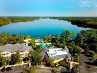 Spacious Resort Condo on Lake 10 Min from Disney-Fab Amenities100+ 5 Star Review