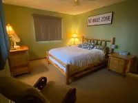 Beautiful Sunset Beach Lake House on Lake Chetac Hotels in Edgewater