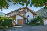 F comfort apartment in maisonette style, fantastic view, prime location - Homestays