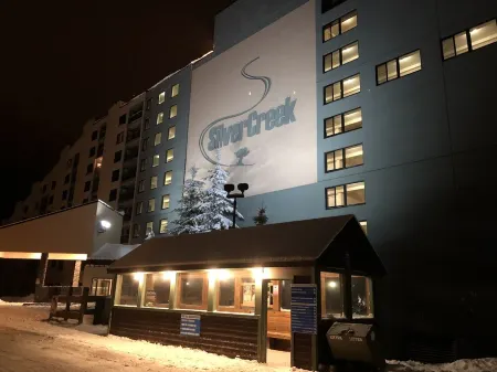 2 Bedroom, 2 Bath Condo on the slopes w/ night skiing!