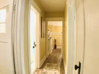 King Bed/Sleeps 4/Furnished Private APT/In-Unit Washer Dryer/Smart HDTV