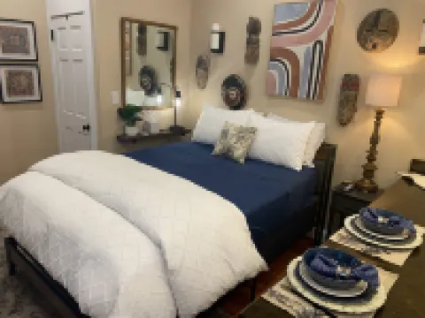 The Studio@ Eanes Drug-Heart of the Historic District