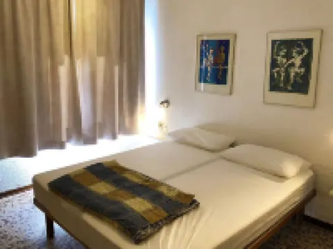 House by the lake with garden Hotels in Anfo