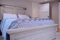 Cozy Cottage close to everything; Newly renovated with state of art appliances.