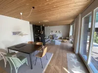 Ferienhaus mit Garten, Klarer Architektur und Puristischem Design - 民宿