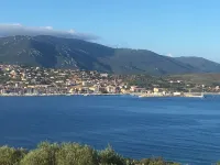 VILLA MARGAUX SEA AND MOUNTAIN VIEW HEATED SWIMMING POOL