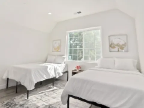 The Salma Plan: 4BR, 3.5BA, 2600 Sq Ft, Near Campus Hoteles en Davis