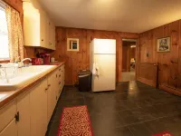Hideaway Cottages, Cottage B Hotels in Springfield