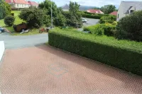 Sleeps 6: Large 4 Bedroom, 4 Bathroom House in Central Portree