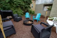 Beaches, decks and fun in the sun!! Sleeps 16+! VERY CLOSE to Lake Michigan! - 3-stjärniga
