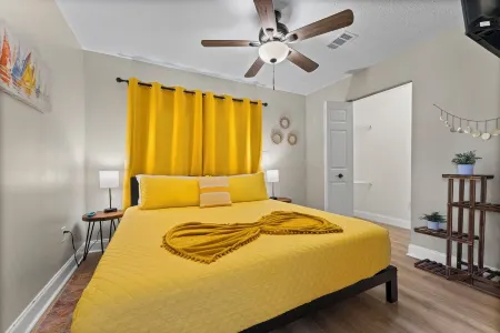 King Beds~Summer Beach Days~Walk 2 the Beach~Why Wait for Elevators~Dogs~Quiet