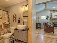 Beary’s Den where Chic meets Country in this Cozy Cabin Hotels in Notla