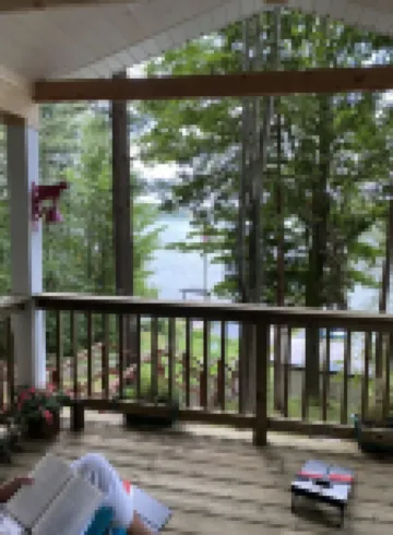 Charming up north cottage on all sports Peach Lake! ウェスト・ブランチのホテル