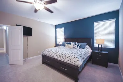 Like New Home Private pool ,New furnishings, 20 mins to State Farm stadium