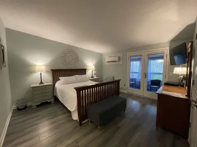 The Inn at Dirickson Creek - Room Three