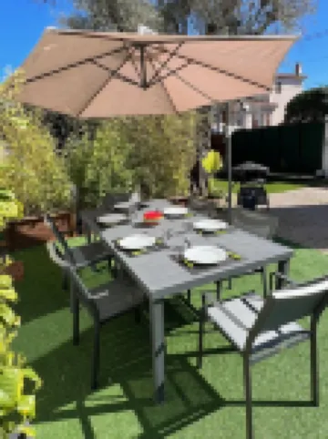 Air-conditioned apartment - All comforts - with garden and parking space