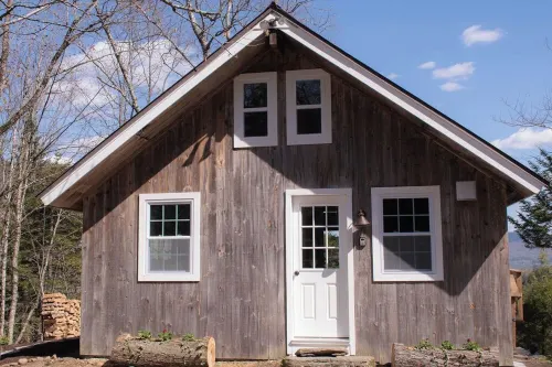 Mountain Cabin Bordering State Park. Hiking, Private. Special Place, Great View! Hotels in Duxbury