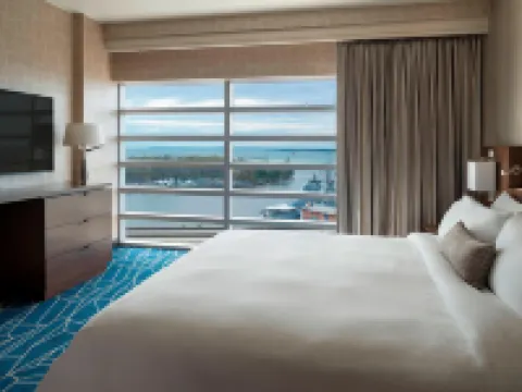 Buffalo Marriott at Lecom Harborcenter Hotels in Buffalo