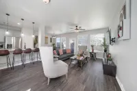 Cozy Retreat home in the Heart of Conroe Hotels in Conroe