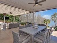 Private House Retreat on Beautiful Lake Hartwell with Private Pool 哈特縣酒店