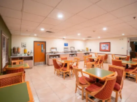 Microtel Inn & Suites by Wyndham Ciudad Juarez/US Consulate Hotels in Ciudad Juarez