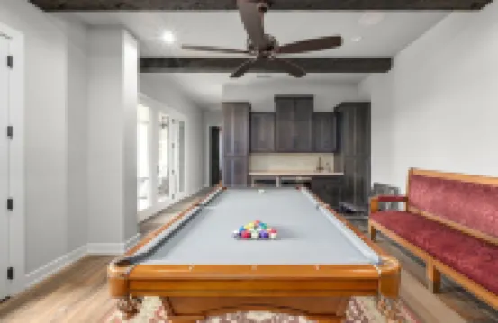 High-end Home on 33 Acres to Roam, Short Drive to Downtown.