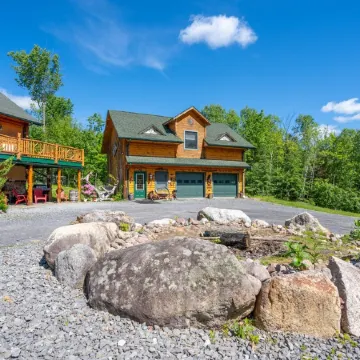 Cozy Adirondack Ski Cabin