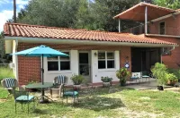 Rural Cottage at Starr Lake - Sleeps 4 더 드래곤 주변 호텔