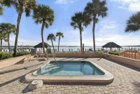 Beautifully Updated 1-Bedroom Condo in Charming Olde Marco