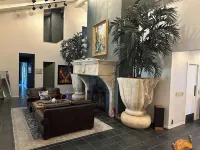 A Pet-Friendly Oasis surrounded by wineries with a Pool, Jacuzzi, and Sauna.