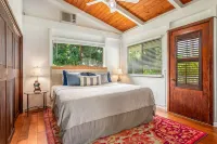 Kona Coast Original Beach Boys 9.5 acre Estate, Pool and Amazing Ocean Views