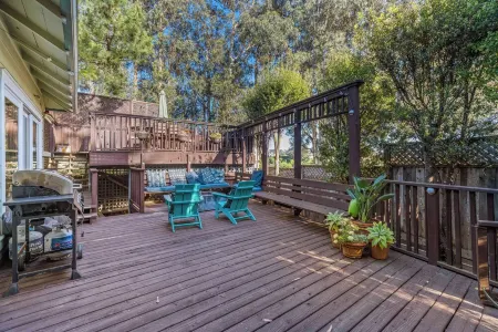 Ocean View ~ Steps to the Beach  ~ Family Ohana friendly