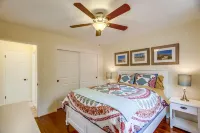 HIDDEN GEM 2-1/2 BLOCKS TO THE BEACH