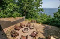 Spectacular Waterfront Gull Lake Cabin and Perfect Location Close to Everything