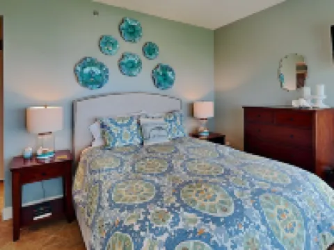 Palisade Palms Beachfront Condo Oasis