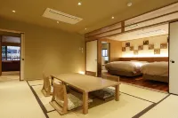 Yuraku Kinosaki Spa & Gardens - parking