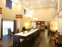 Hampton Inn & Suites by Hilton Fargo Medical Center