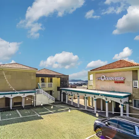 Jeju the Ocean Hill Pension Отели рядом с достопримечательностью «Гора Сонгаксан»