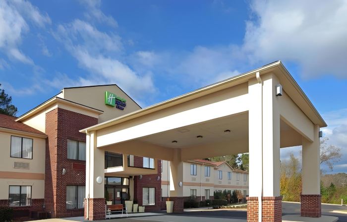 Holiday Inn Express & Suites Camden by IHG