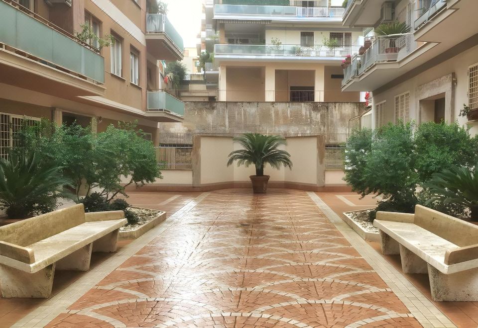 Casetta BabbuinaOver view