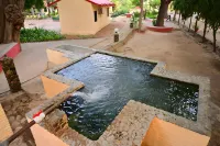 Leopard's Lair Jungle Lodge Hotels in Bera