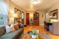 Delightful Downtown Retreat in the Willamette Wine Country