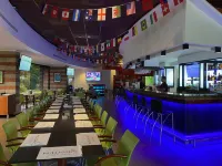 Summit Rainforest & Golf Resort - bar